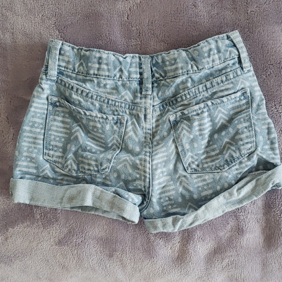 Lot of girls size 8 denim shorts - Picture 3 of 7